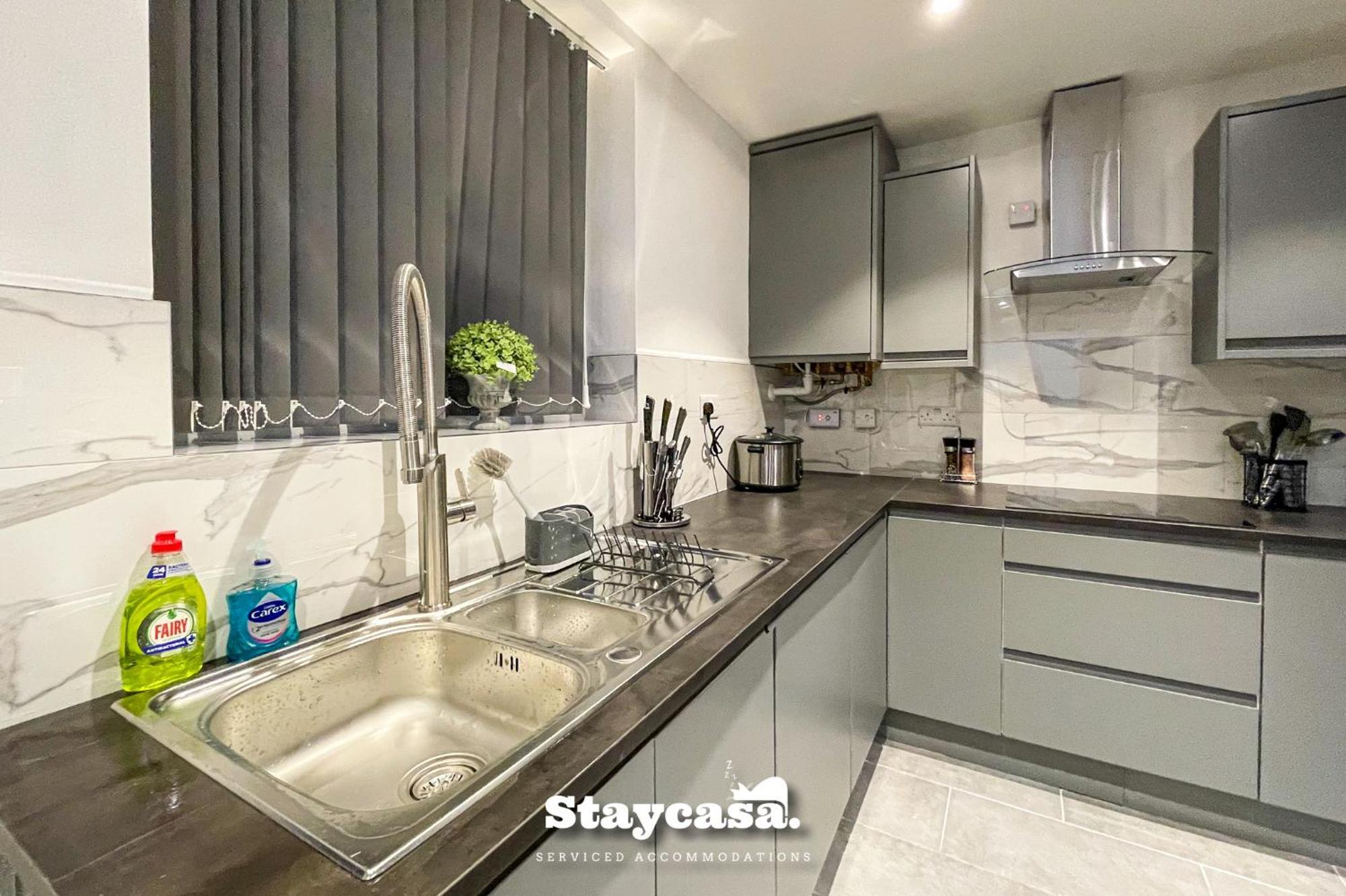 Princess Hideout 5Min To City With Street Parking Manchester Exterior photo